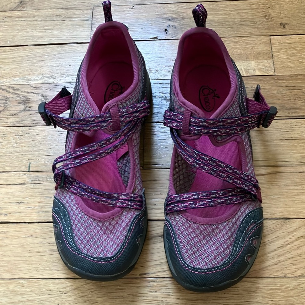 Chaco Outcross Evo Mary Jane Hiking Shoes size 8